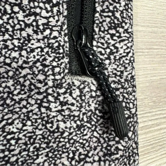 Lululemon Pace Rival Crop size 2 - Picture 8 of 13